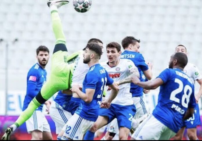 28519E7B-C49E-480B-844A-772E243AF0FA