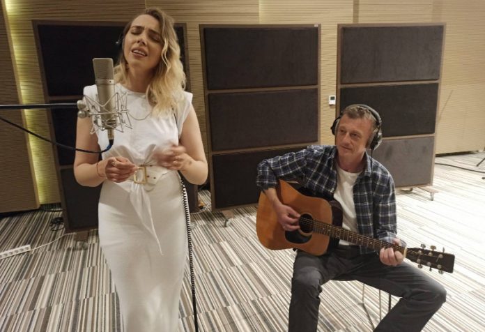 81A841BA-FB48-408B-86FA-CD5DA9B70C58