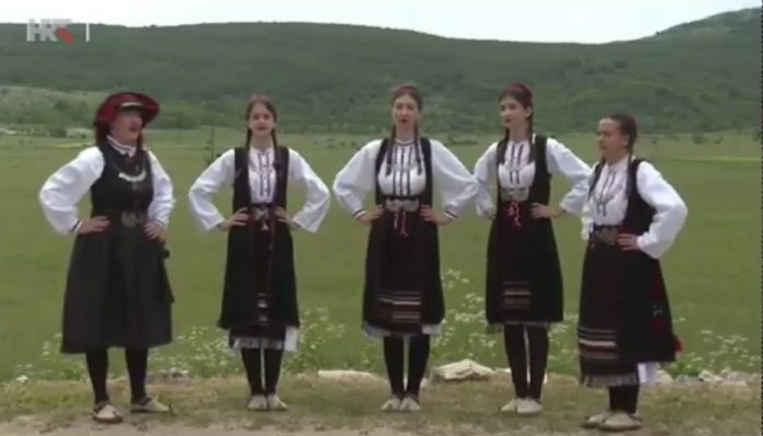 F3D8DF9B-544D-4EAE-858D-DB4FF722F16E