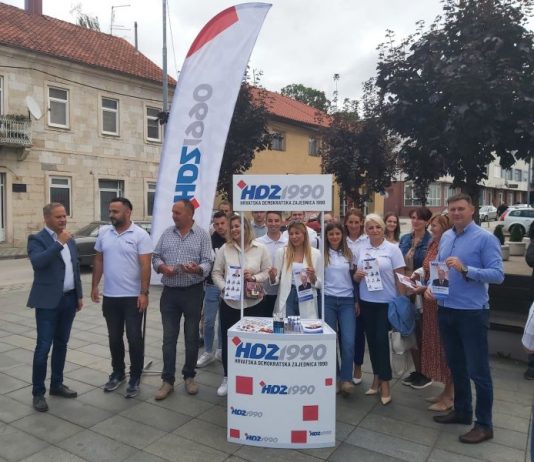 Druženjem s građanima HDZ 1990 otvorio predizbornu kampanju u Livnu