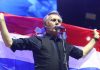 Ovo će dirnuti hrvatska srca! Škoro otpjevao legendarni hit: ‘Ne dirajte mi ravnicu’, uz pratnju virtuoza na tamburici Jerrya Grcevicha