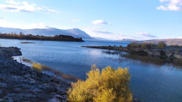 Busko jezero - Kamesnica