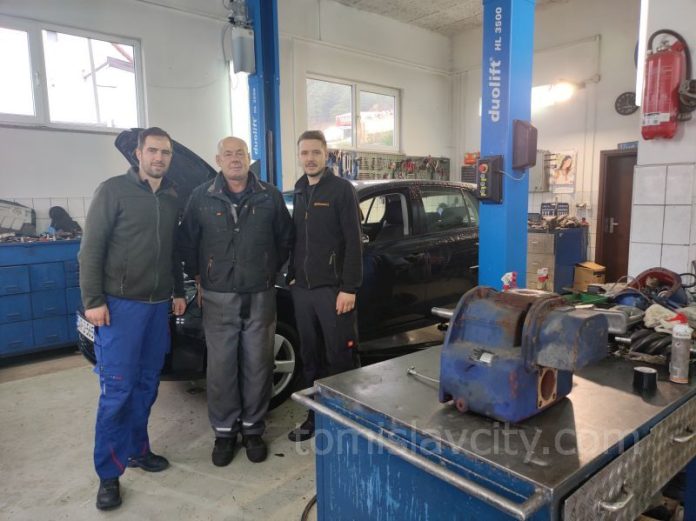 Jole - autoradionca 00