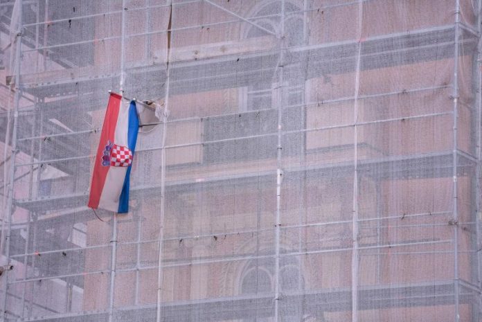 Zagreb: Istaknute hrvatske zastave povodom obilježavanja Dana državosti