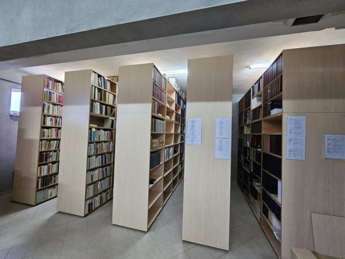 Franjevacka knjiznica 0