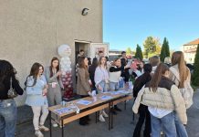 Sajam zapošljavanja HBŽ „Iziđi iz sjene“ okupio poslodavce i tražitelje posla