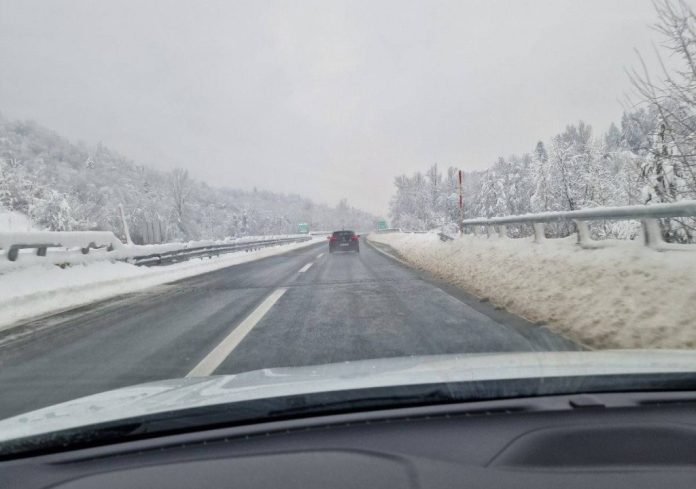 snijeg-cesta-vožnja