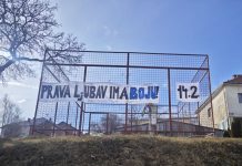 Ograda koja „priča“: Od poruke Mamiću do poziva na učlanjenje u Dinamo