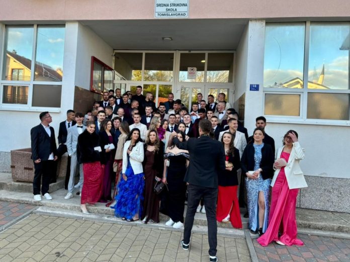 maturalna-vecer-49