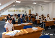 Maturantima duvanjskih srednjih škola dodijeljene pohvalnice za odličan uspjeh