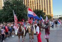 Pogledajte atmosferu koju su hrvatski navijači stvorili u Dallasu! (foto/video)