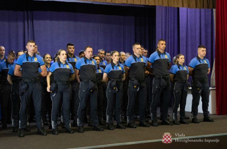 Svečanom prisegom 62 nova policijska službenika započela službu u MUP-u HBŽ