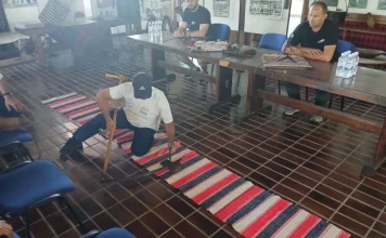 Kupreški kosci mladima pokazali umijeće ručne kosidbe