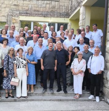 Generacija duvanjskih maturanata 1980./1981. svečano obilježila 45. godišnjicu mature