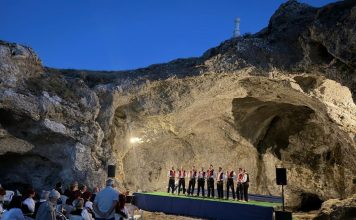 Uz gangu, gusle i diple održano 3. Gospojinsko silo u bukovičkoj Pećini
