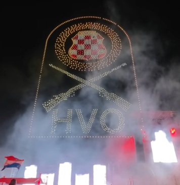 Pogledajte spektakl dronova na sinošnjem koncertu Thompsona u Vukovaru