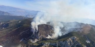 Iako su djelovali kanaderi i helikopter, požar na Čvrsnici i dalje aktivan
