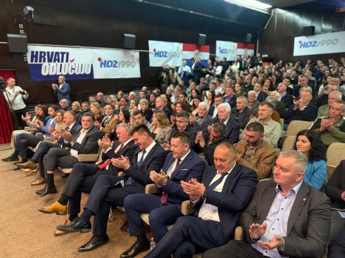 hdz1990-livno-8