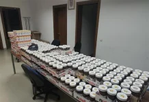 Slatki teret pao na granici: Vozač skrivao stotine staklenki Nutelle