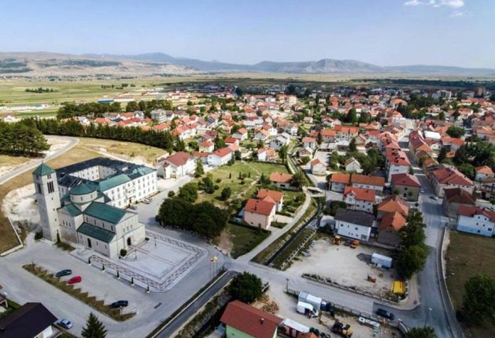 općina tomislavgrad iz drona dron crkva duvno